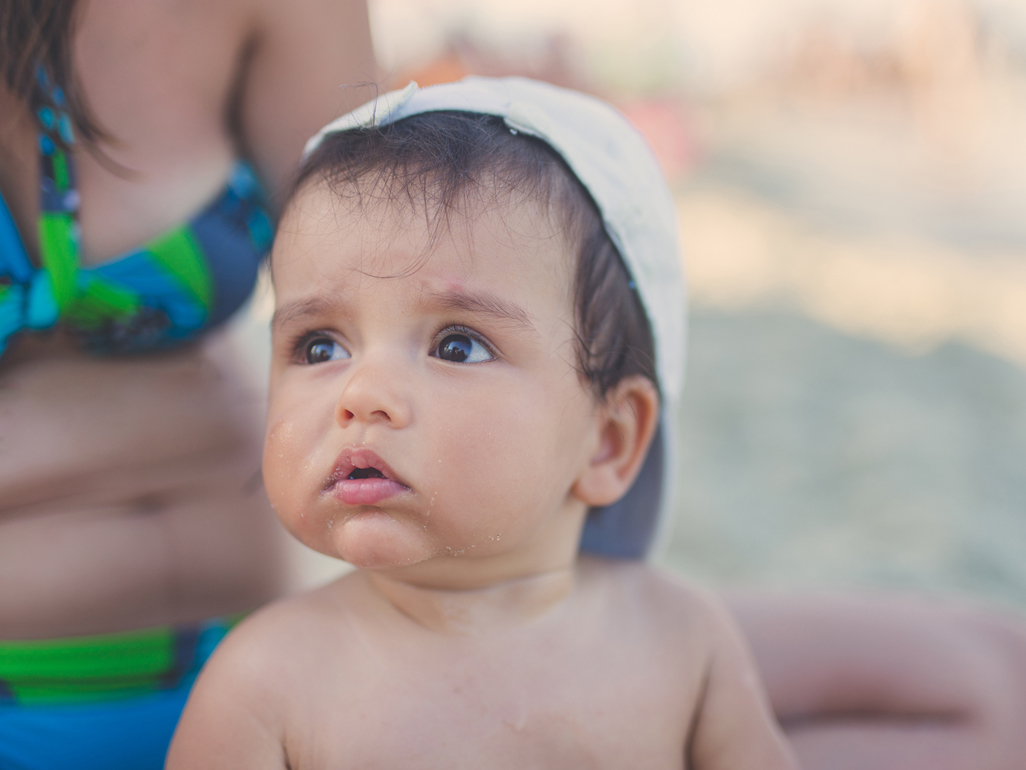 Child in sun hat